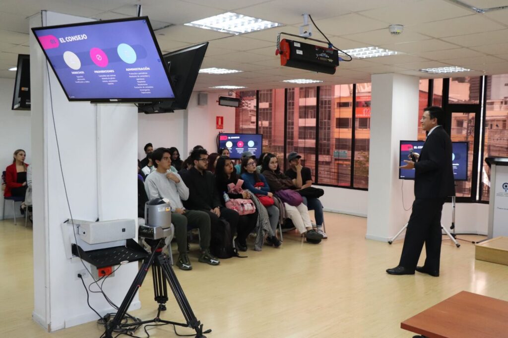 Consejo de Comunicación compartió experiencias y conocimientos con estudiantes de la FACSO foto 4